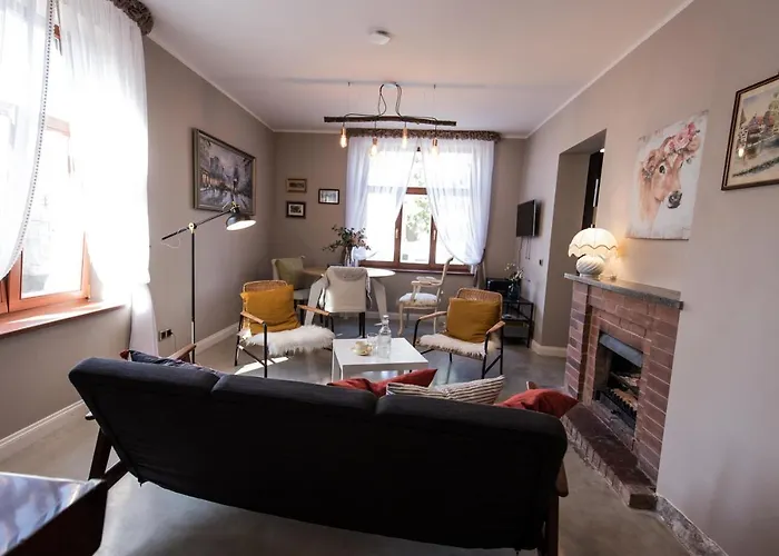 Emily بيت ضيافة