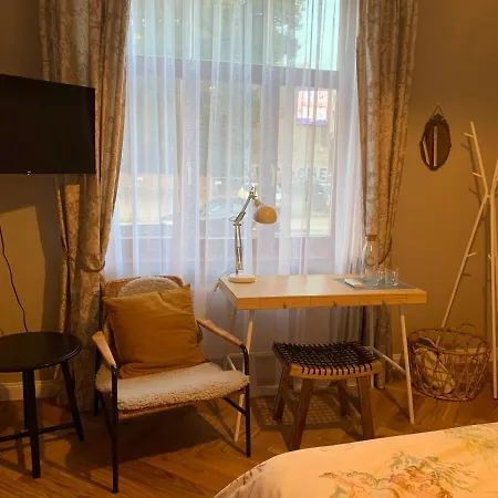 Emily Guest house *